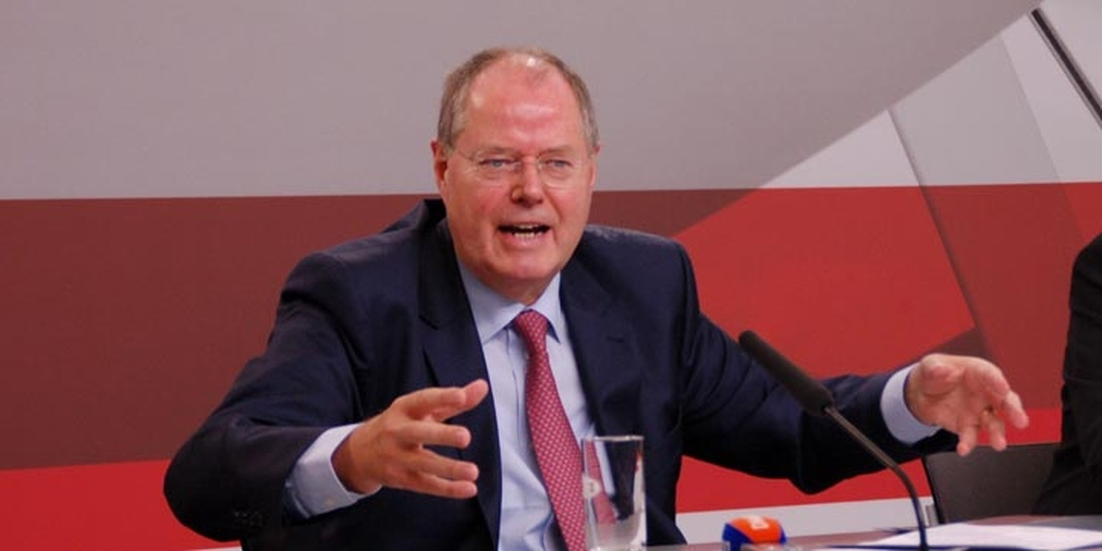 So will Peer Steinbrück die Banken regulieren SPDBundestagsfraktion