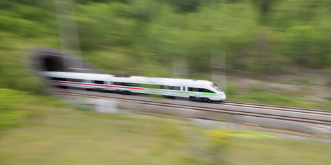 Ein ICE der Deutschen Bahn