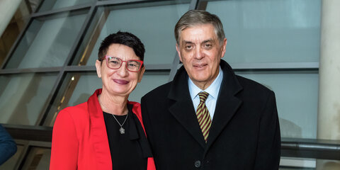 Antiziganismus-Berichterstatterin Simona Koß (SPD) mit dem Vorsitzenden des Zentralrats Deutscher Sinti und Roma, Romani Rose