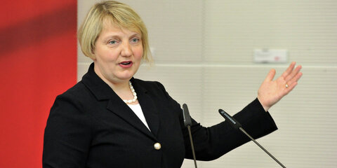 Katja Mast, MdB, bei einer Rede
