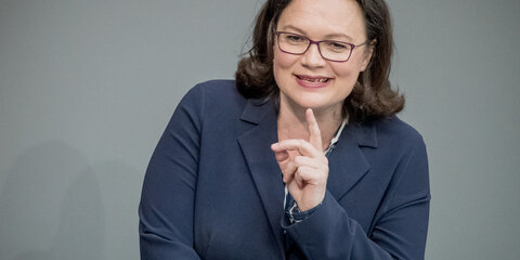 Die SPD-Fraktionsvorsitzende Andrea Nahles redet im Deutschen Bundestag
