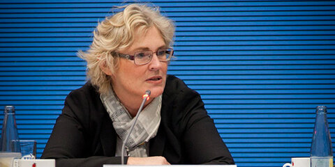 Die Abgeordnete Christine Lambrecht auf einer Konferenz