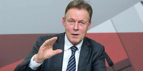 Thomas Oppermann bei Pressekonferenz