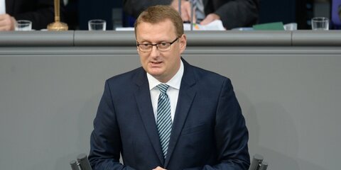 Oliver Kaczmarek, MdB, am Rednerpult