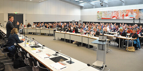 Thomas Oppermann und Kerstin Tack bei der Werkstatträtekonferenz 2016