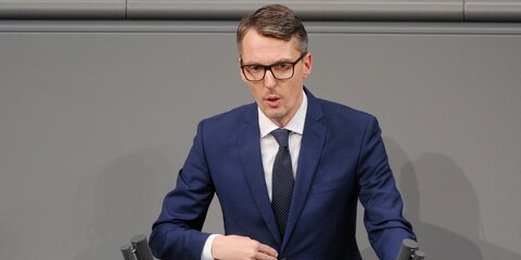 Lars Castellucci redet im Plenum