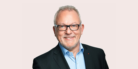 Porträt von Wolfgang Hellmich