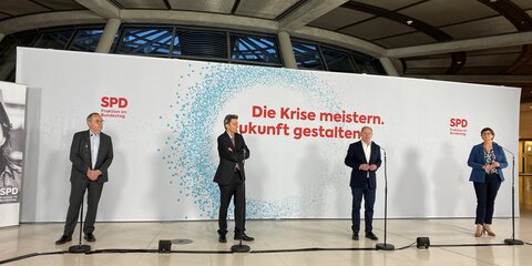 v. l. n. r.: Norbert Walter-Borjans, Rolf Mützenich, Olaf Scholz, Saskia Esken