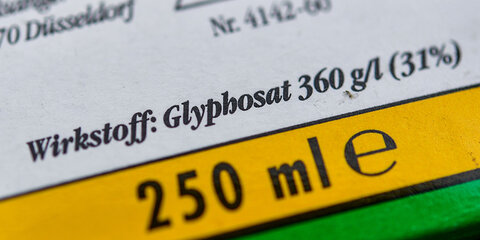 Verpackung eines Unkrautvernichtungsmittel, das den Wirkstoff Glyphosat enthält