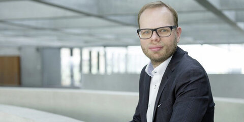 Porträt von Helge Lindh