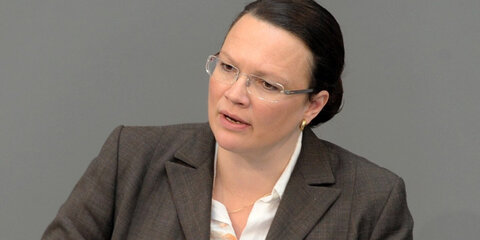 Andrea Nahles, MdB, am Rednerpult