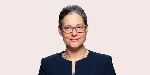 Porträt von Dr. Nina Scheer