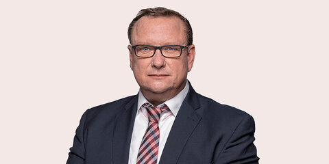 Porträt von Uwe Schmidt