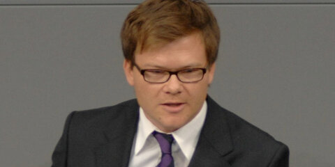Carsten Schneider, MdB, am Rednerpult