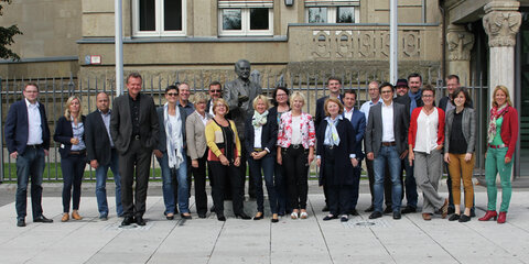 Gruppenbild von sozialdemokratischen Medien- und Kulturpolitikern auf der Sprecherkonferenz "Kultur und Medien" am 14./15. September 2015 in Düsseldorf
