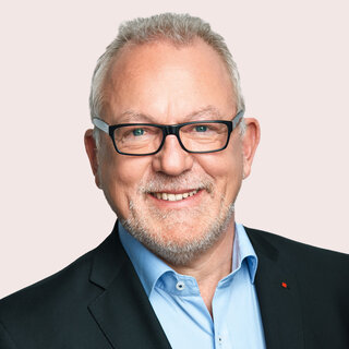 Porträt von Wolfgang Hellmich