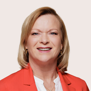 Porträt von Dunja Kreiser