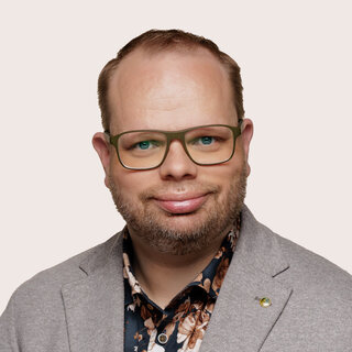 Porträt von Helge Lindh