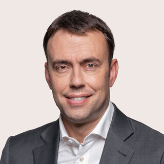 Porträt von Dr. Nils Schmid