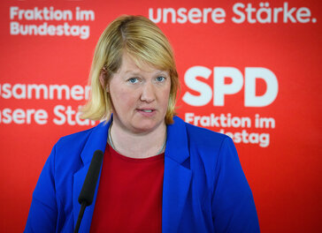 Die stellvertretende SPD-Fraktionsvorsitzende Wiebke Esdar äußert sich zu aktuellen Themen.