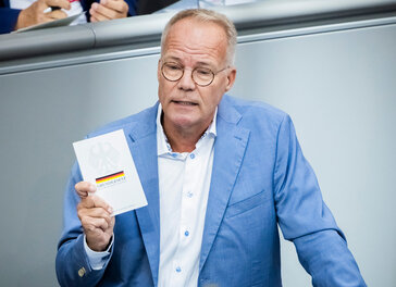 Matthias Miersch, Fraktionsvorsitzender der SPD, spricht während der Generaldebatte im Rahmen der Haushaltsberatungen im Bundestag.